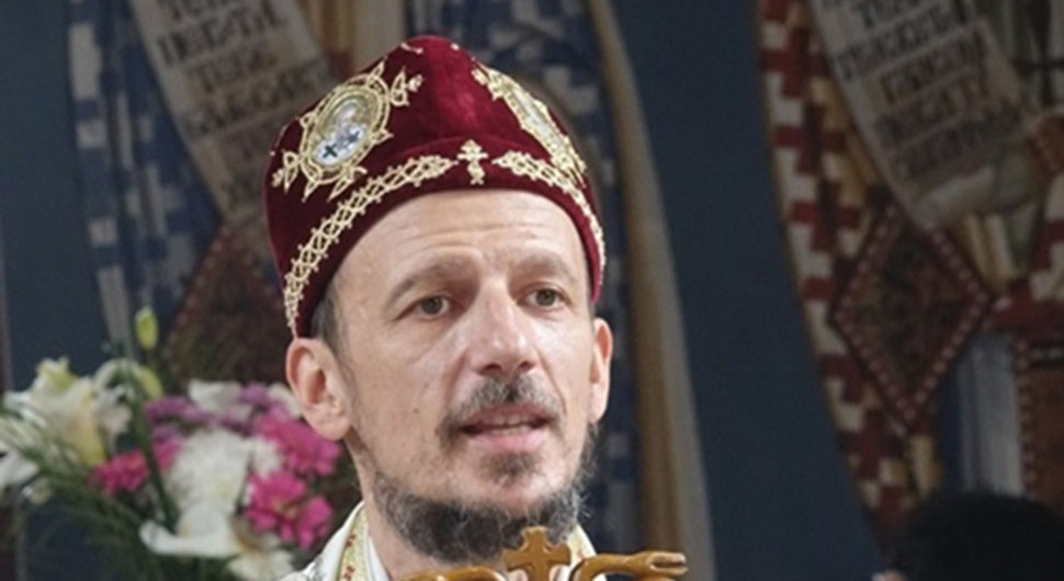 Владика Димитрије: Угледајмо се на митровданске јунаке