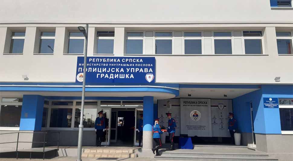 Полицијски службеници ПУ Градишка у акцији добровољног даривања крви