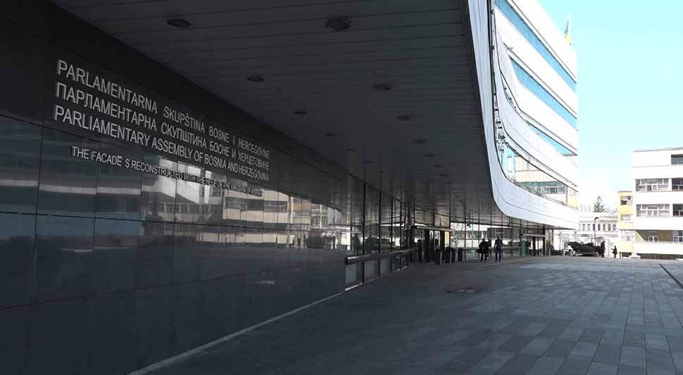 Усвојене измјене Закона о служби у Оружаним снагама: Повећали старосну границу за пензионисање