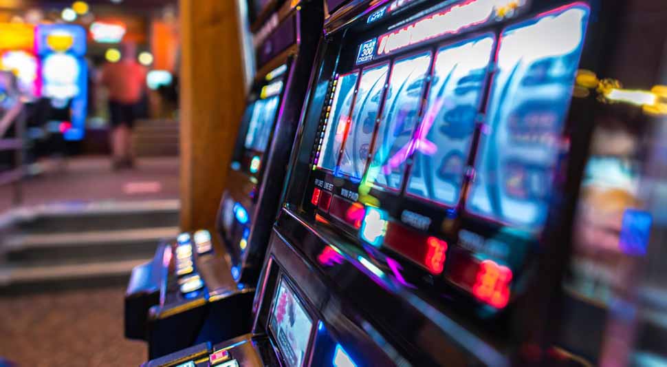 Кладионице бјеже из бх. града: Дирнуто осиње гнијездо