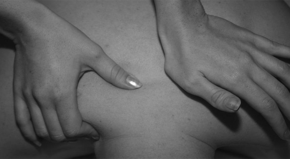 Киропрактичар масирао девојку, она добила мождани удар