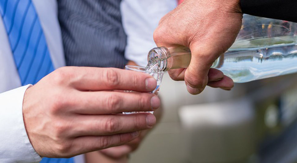 Возачу из Хрватске пријети затвор због 40 литара ракије