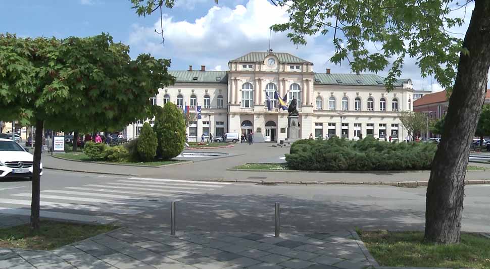 Алармантна ситуација у бијељинској Градској управи: Запослени најављују тужбе