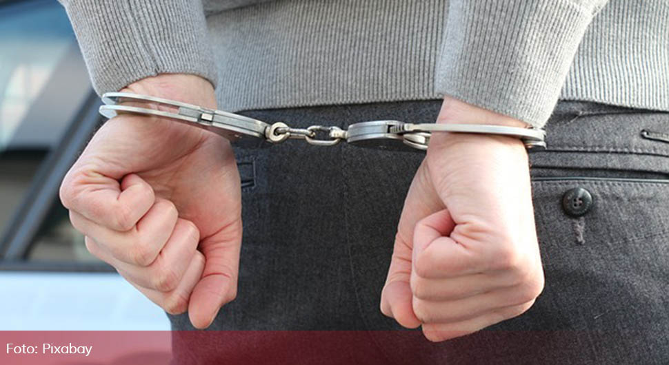 Радница подизала новац са рачуна корисника социјалне помоћи, згрнула више од пет милиона