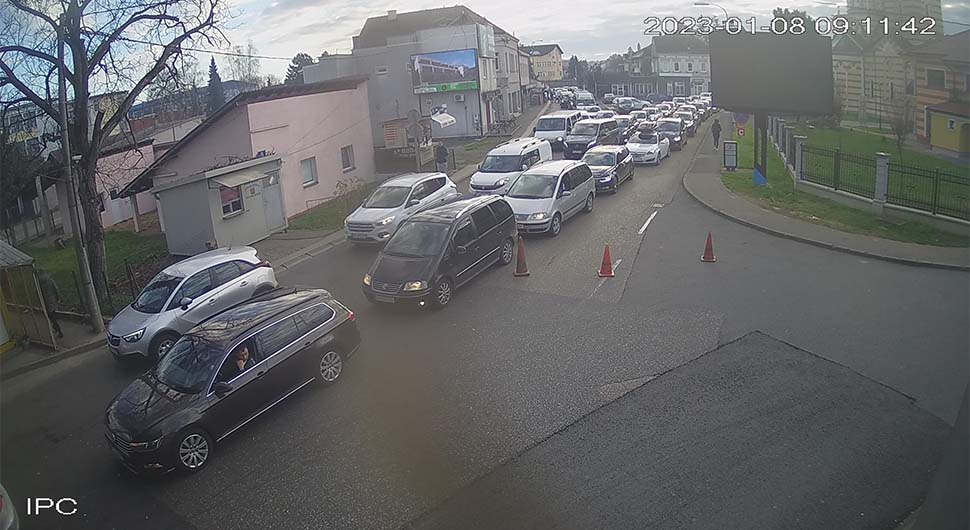 Kilometarske kolone na graničnim prelazima u BiH
