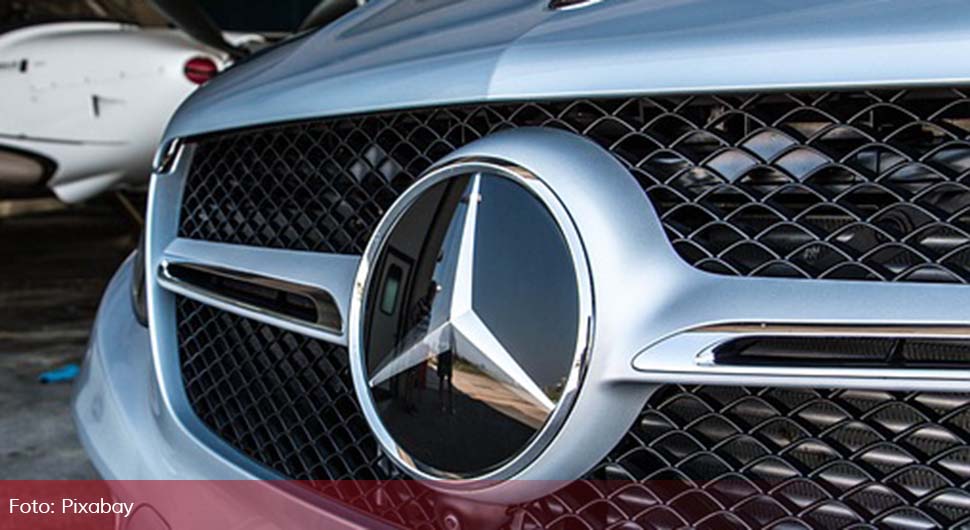 Pretres u Mercedesu zbog sumnje na korupciju