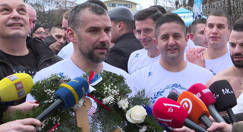 Ognjan Miletić jedini doplivao do Časnog krsta u Banjaluci