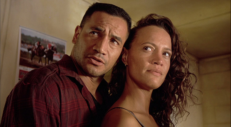 ONCE WERE WARRIORS: Porodica koja gubi korijene