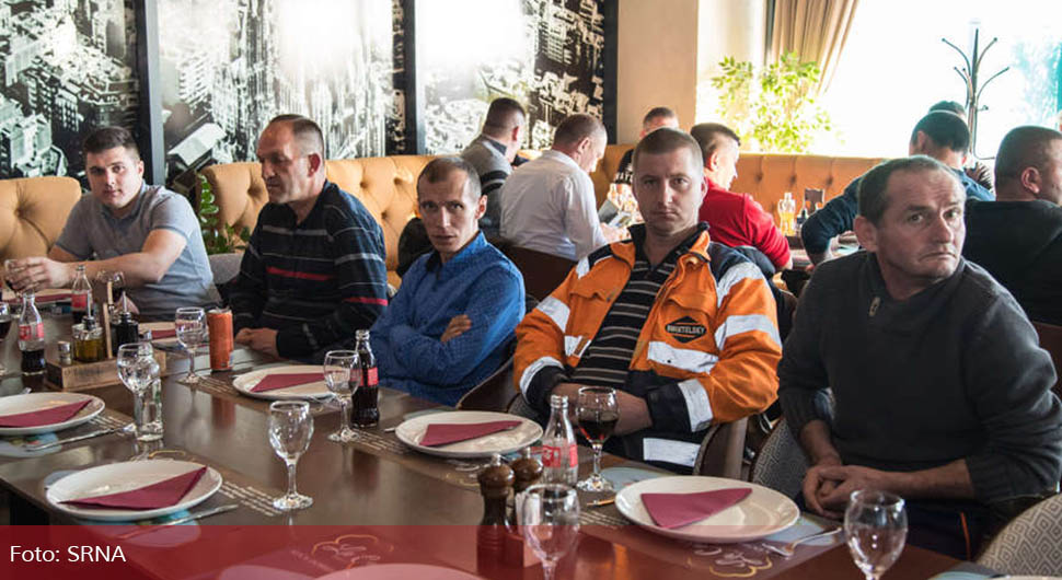 Opština Prnjavor nagradila radnike komunalnih preduzeća sa 500 KM