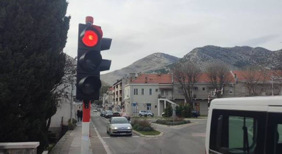 Dva dana nakon pisanja ATV-a, upaljeni trebinjski semafori