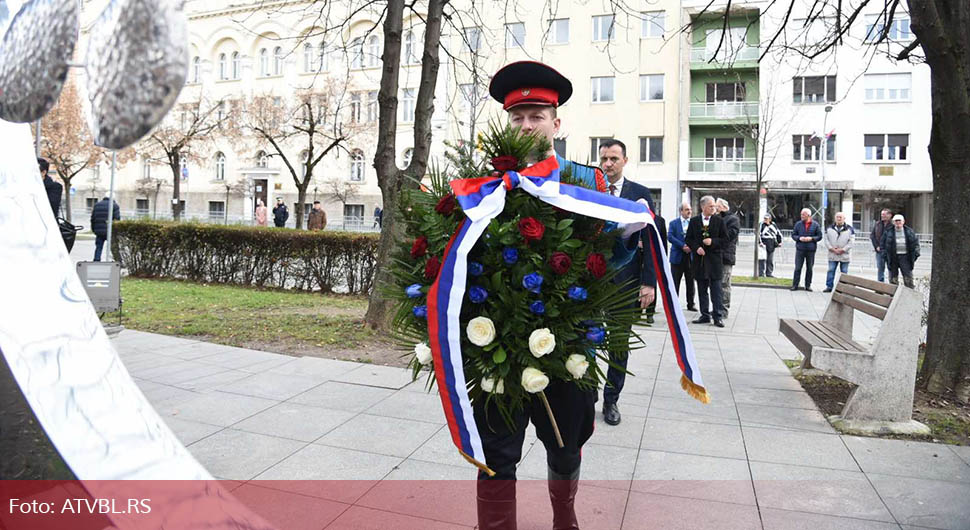 Položeni vijenci na Spomen-kosturnicu i grobnicu 12 banjalučkih beba