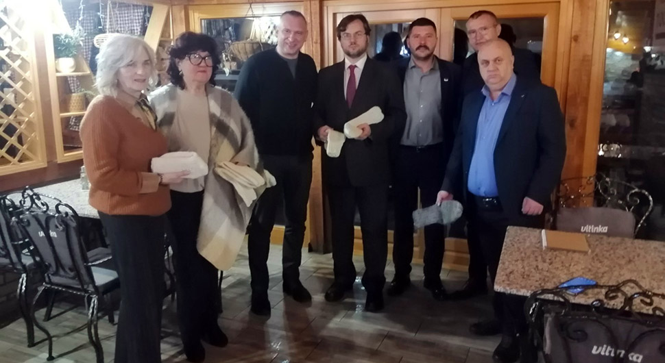 Od srpskih majki 200 pari vunenih čarapa i 100 kapa putuje u Donbas