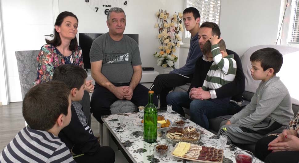 Gambelići dočekali Božić u novom domu uz pomoć ATV-a i "Srpske kuće"
