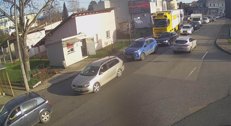Velike gužve na graničnim prelazima