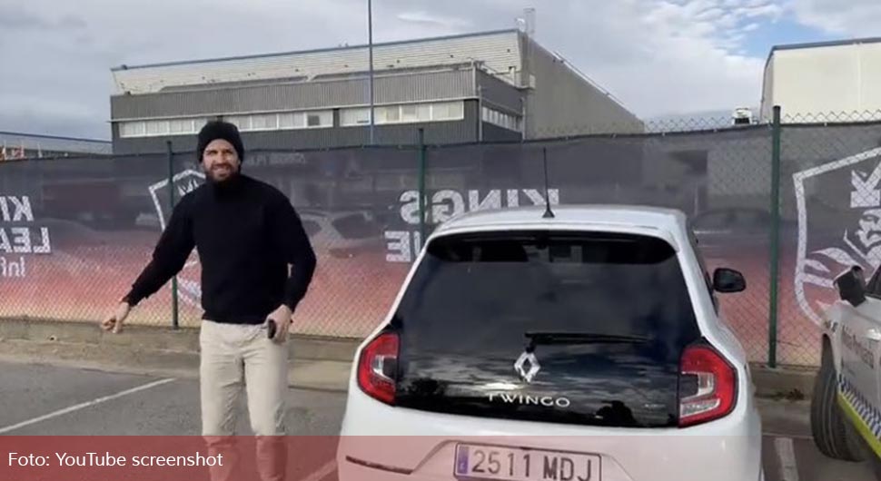 Pique odgovorio Shakiri, na uticakmicu se dovezao Twingom
