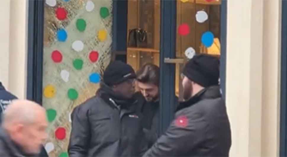 Filmska pljačka: Autom uletjeli u luksuznu radnju