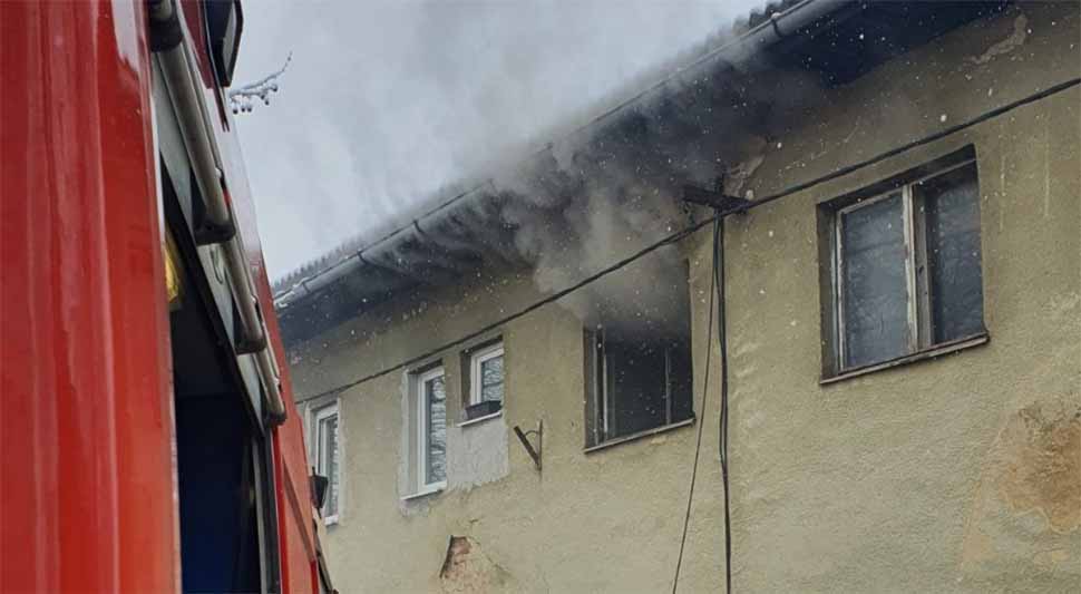 Požar u zgradi u Prijedoru, poginula jedna osoba