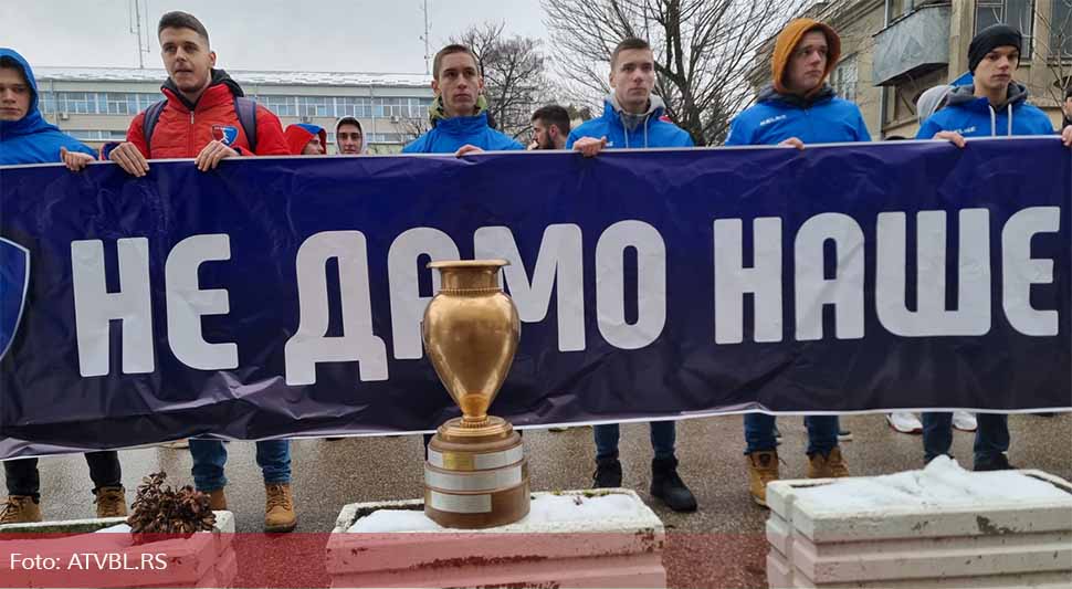 RK Borac organizovao protestnu šetnju: Ne damo naše!