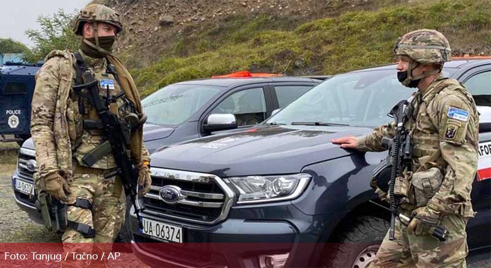 Pripadnici Rosu pucali na Srbe: Auto izrešetano, jedan teško povrijeđen