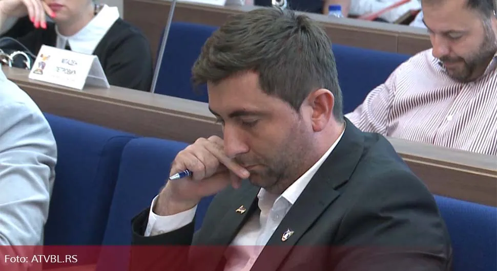 "Ispitati navode da se socijalnom boračkom karticom kupuju glasovi protiv opoziva Petrovića"
