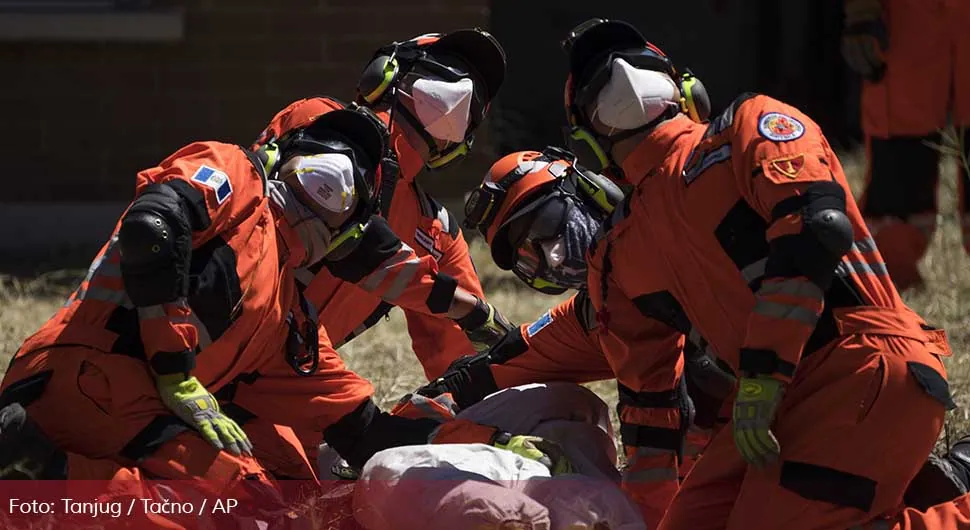 Više od 9.400 spasilaca iz 77 država raščišćava ruševine u Turskoj