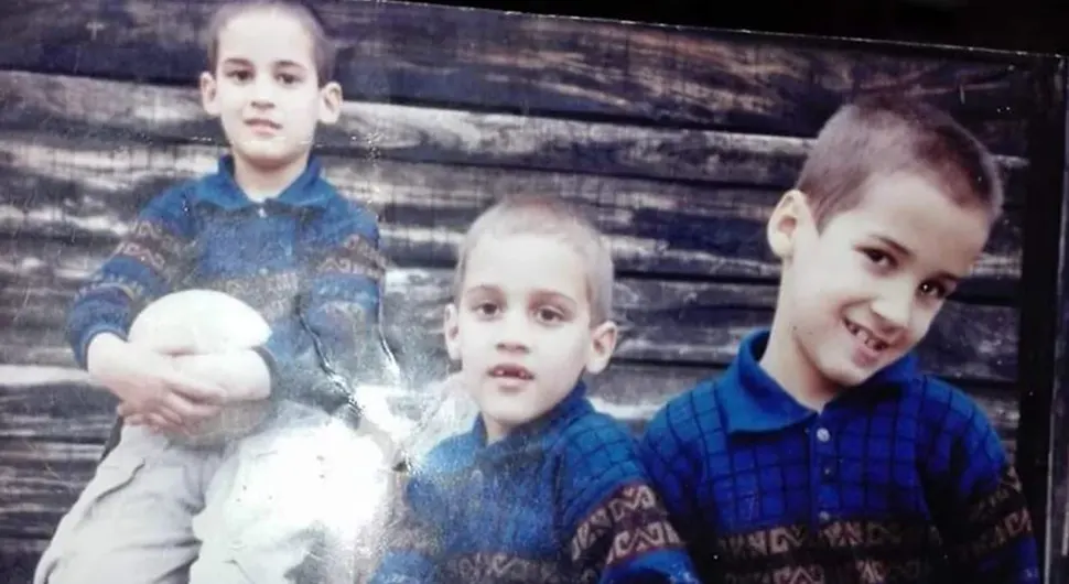 Pogledajte kako danas izgledaju prve trojke rođene u Banjaluci (1993.)