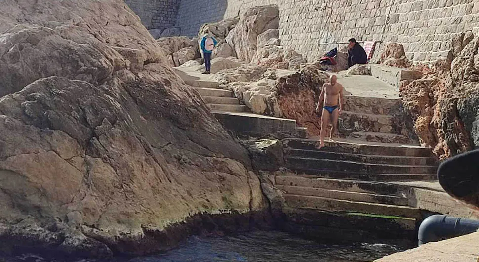 Februarsko kupanje u Dubrovniku
