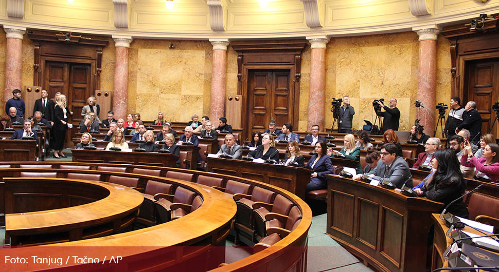 Posebna sjednica Skupštine Srbije, prisustvuje Vučić