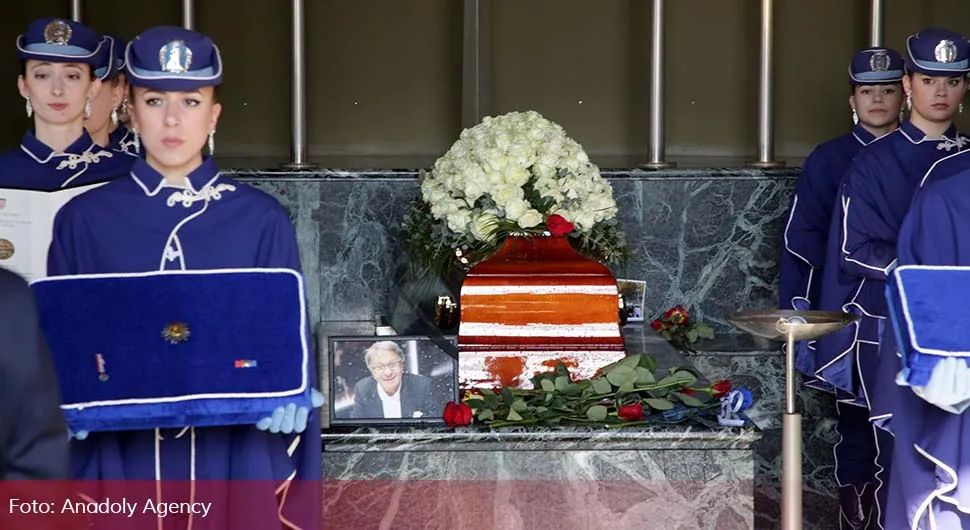 Sahranjen Ćiro Blažević