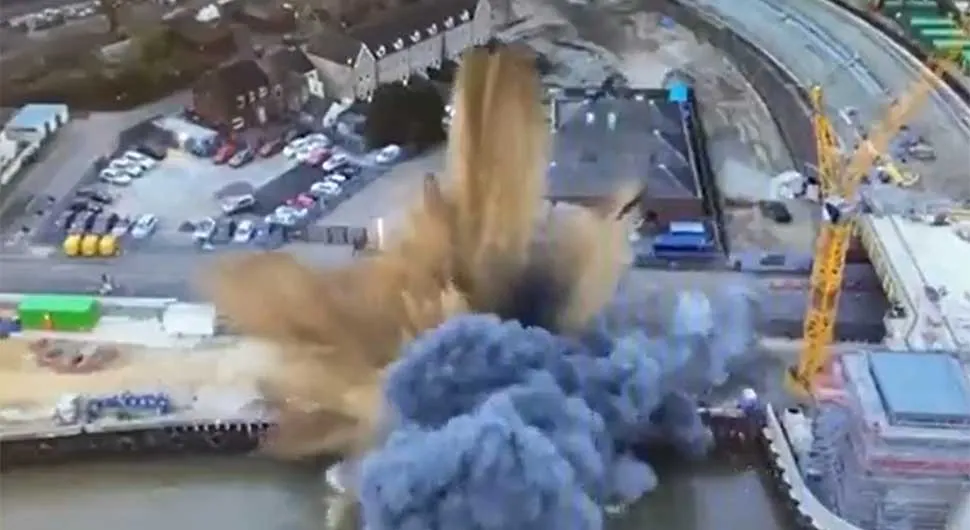 Snažna eksplozija bombe iz Drugog svjetskog rata u Engleskoj - VIDEO