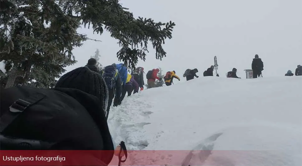 Održan 12. tradicionalni Grmečki marš: Planinari u pohodu na Crni vrh