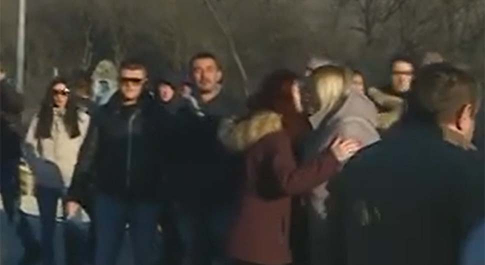 Mještani Motika protestuju zbog obustave saobraćaja i rušenja mosta