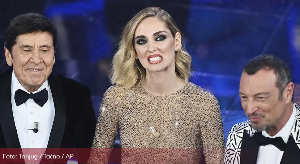 Da li je gola ili je samo takva haljina?