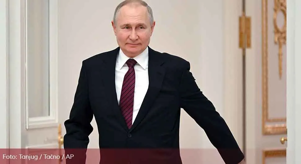 Šta piše u čestitki koju je Putin poslao Vučiću