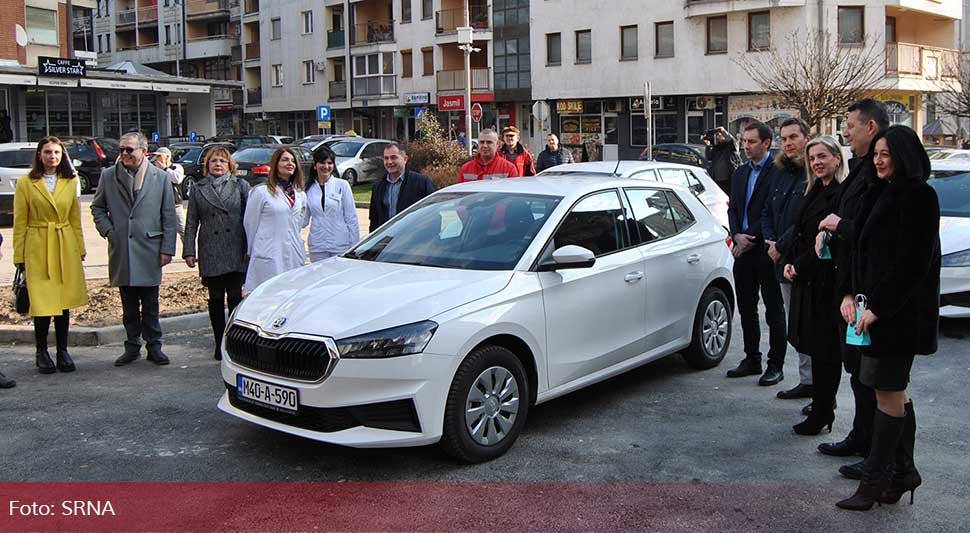 Uručena vozila i medicinska oprema domovima zdravlja Trebinje, Teslić i Zvornik