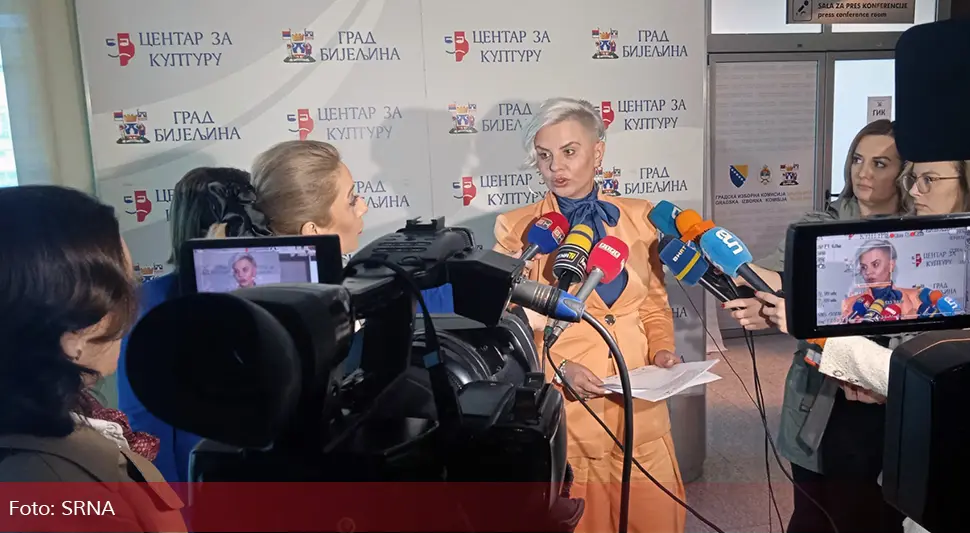 Božićeva Petroviću: Pustite ljude da glasaju