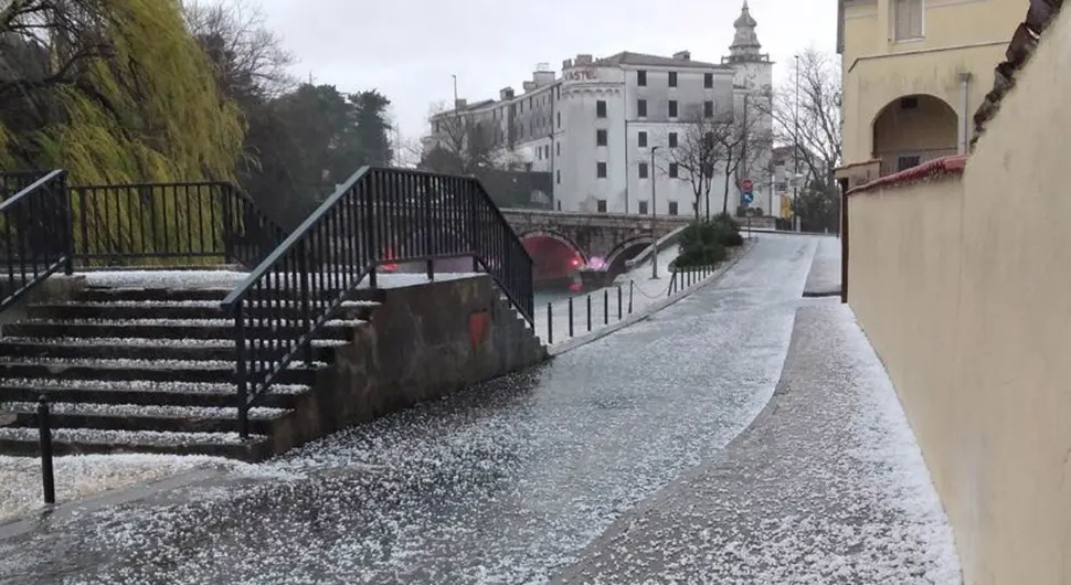 Grad zabijelio ulice na Kvarneru