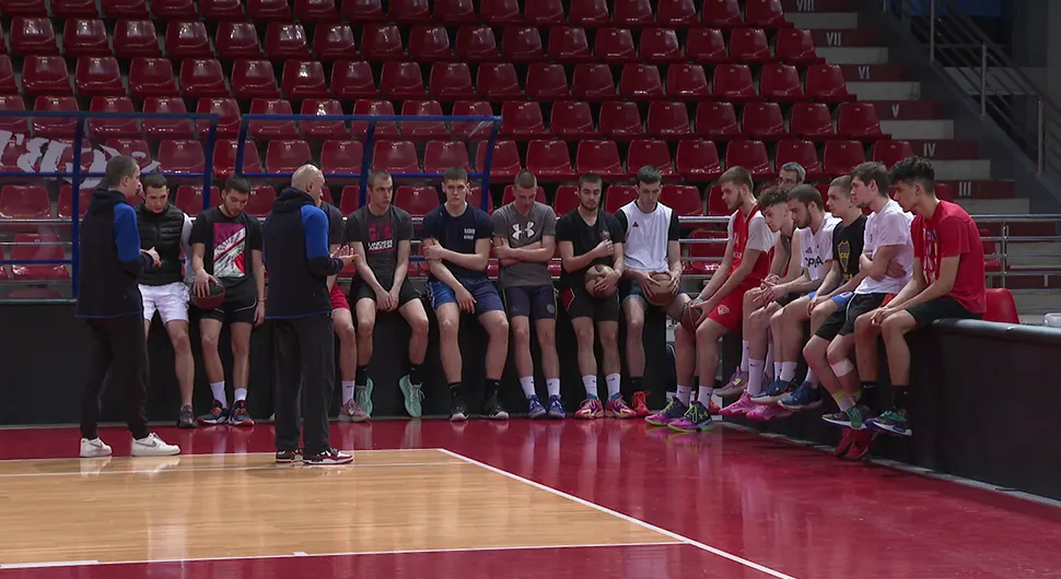 Juniori KK Igokea bruse formu za nastup na turniru FIBA Lige šampiona