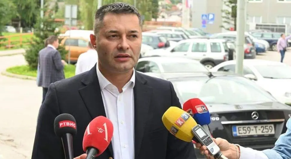 Станишић: ''Скупо смо платили Републику Српску, да бисмо се сада повлачили пред силом и странцима''