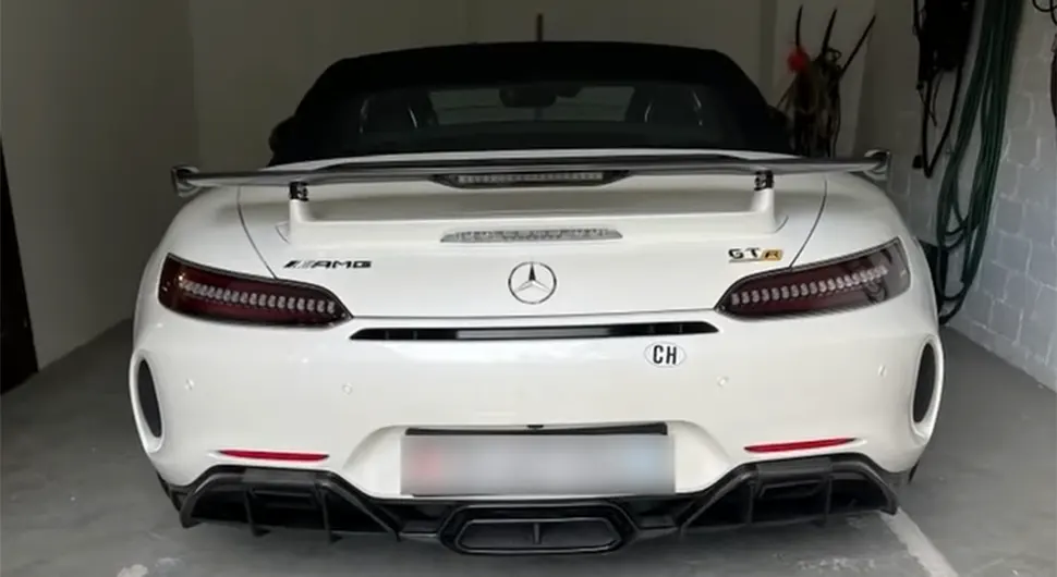 U Zagrebu 81-godišnjaku ukrali Mercedes proizveden u samo 750 primjeraka