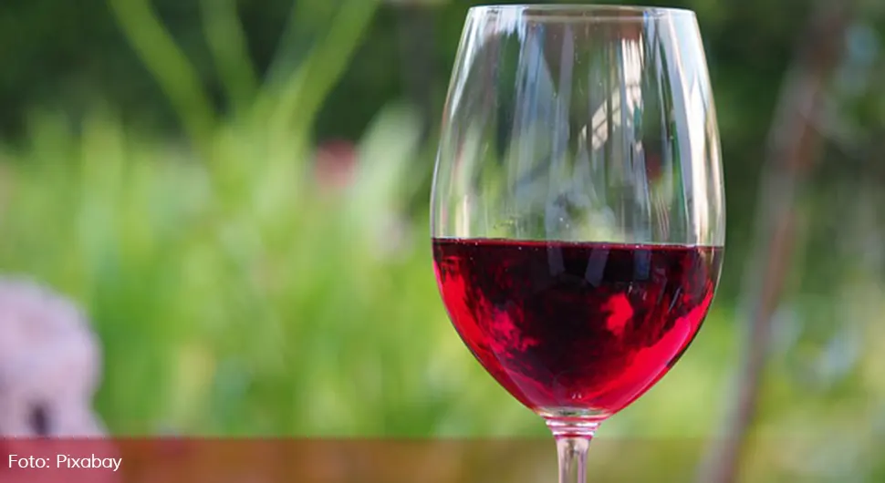Pad potrošnje crnog vina u Francuskoj, vinogradari traže pomoć vlade