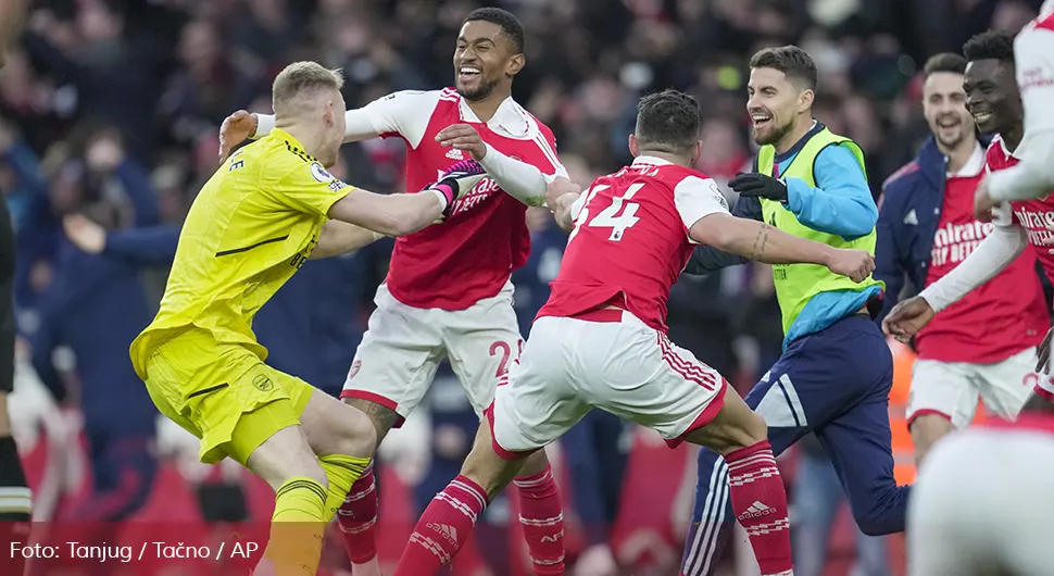 Arsenal šampionski okrenuo meč u 97. minutu