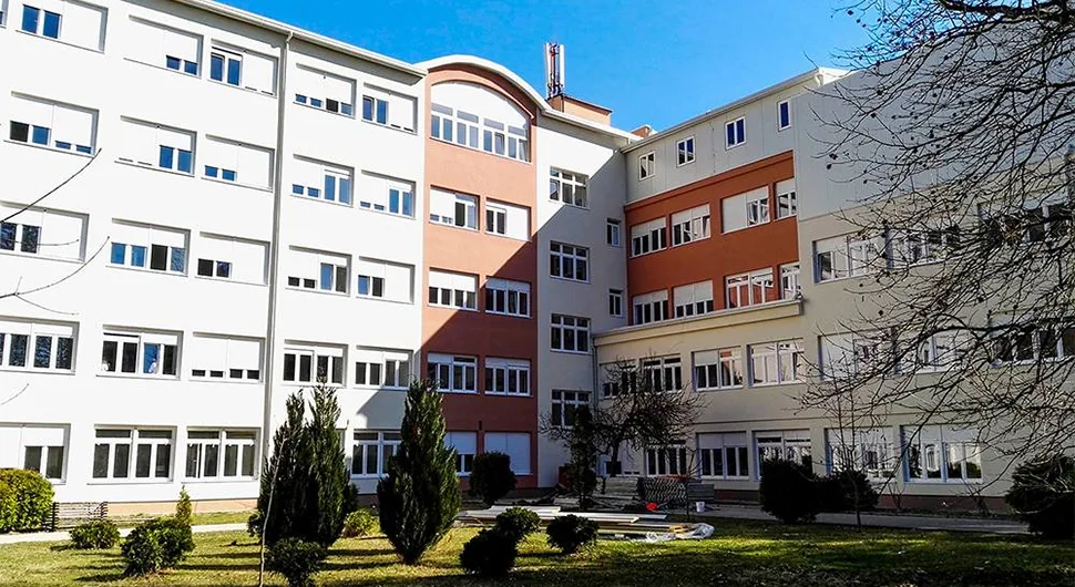 Poznato zdravstveno stanje žene koju je suprug pokušao ubiti