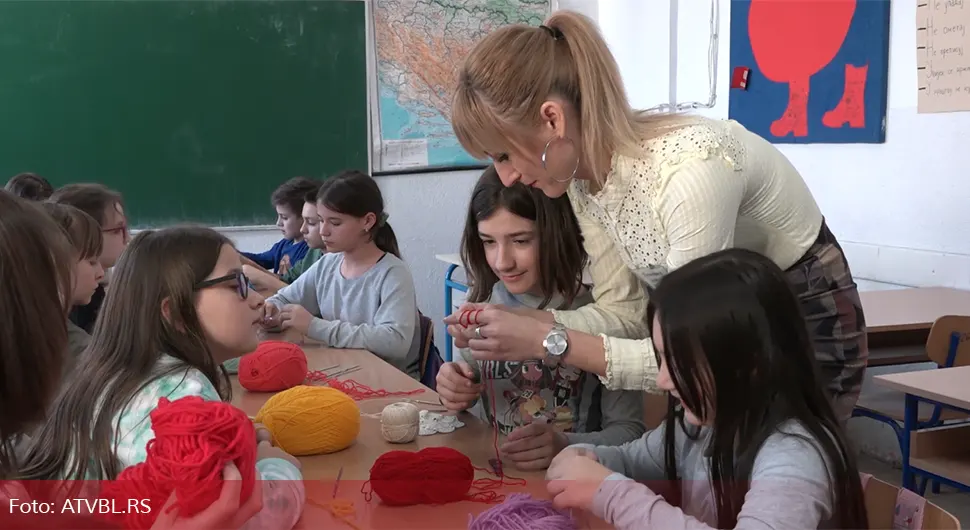 Učenici na Domaćinstvu uče kućanske poslove i ručne radove