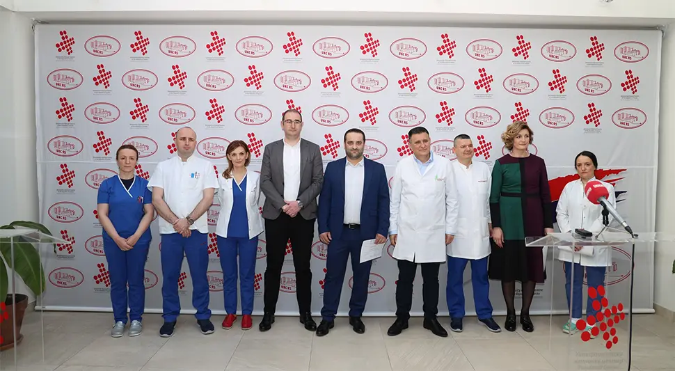 Đajić uručio sertifikate dobojskim ljekarima nakon obuke iz intenzivne medicine