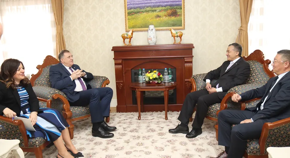 Dodik razgovarao sa Ji Pingom