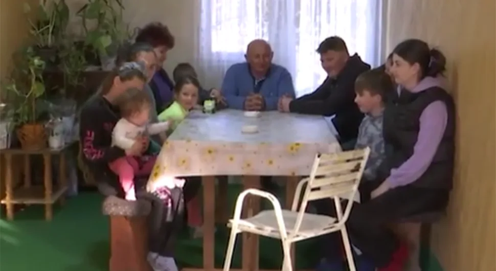 Sedamnaestoro Bogdanovića pod istim krovom na Goliji