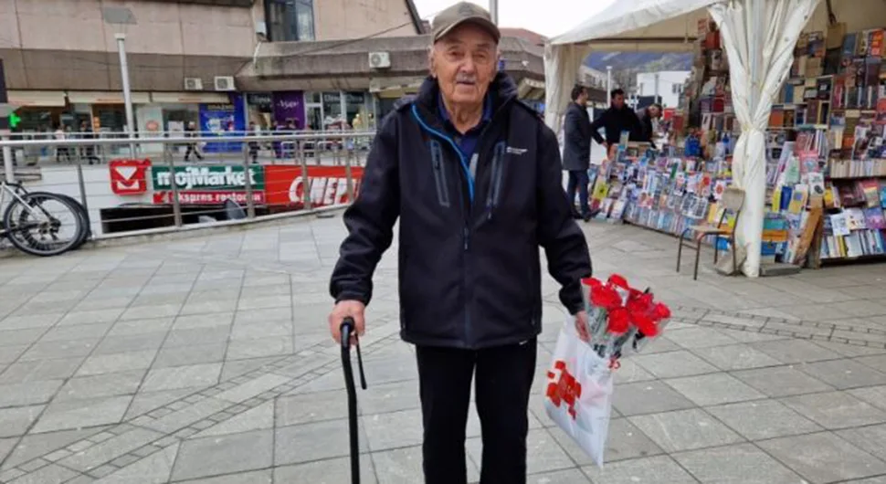 Ilija (89): Karanfili za moje medicinske sestre, nemam nikog sem njih