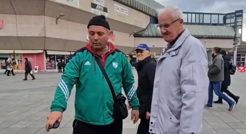 Ženi ili ljubavnici? Evo kako banjalučki prodavac formira cijene za Osmi mart