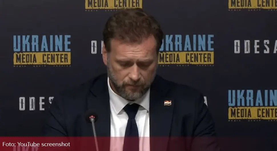 Hrvatskog ministra pošteno namučio engleski jezik - VIDEO